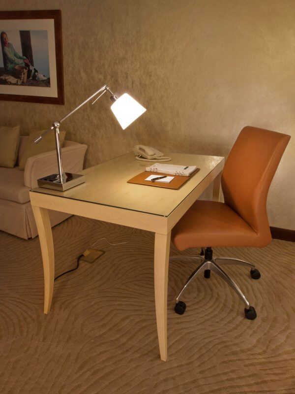 Artone_Desk-600x800