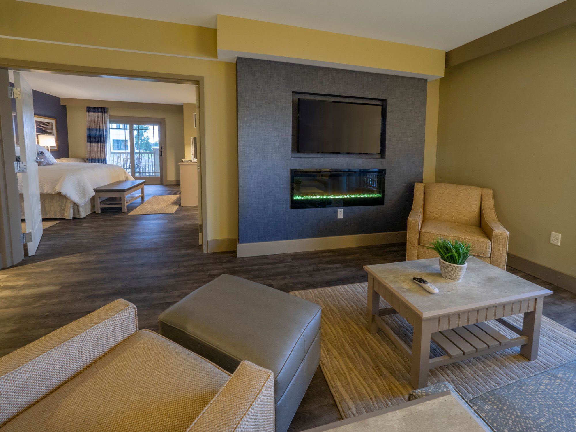 ChautauquaHH_KingSuiteFireplace_Vignette_Lakeview