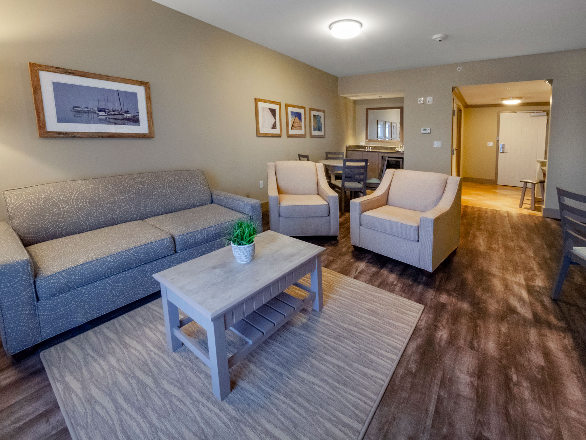 ChautauquaHH_LargeKingSuite_LakeView_Alt