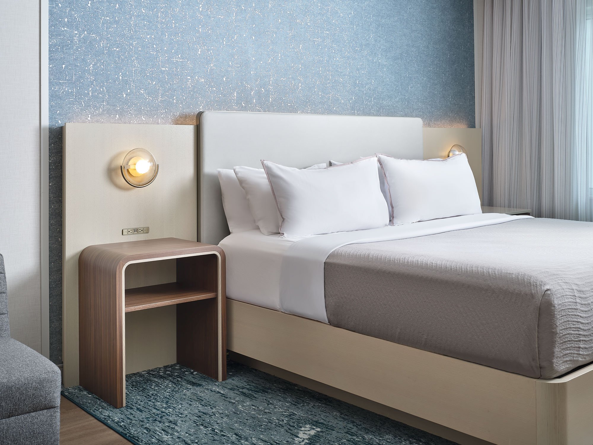 marriott_westin buf_King-headboard-+-table