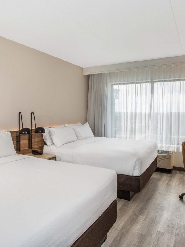 wyndham-garden_dania-beach_queen-beds1-600x800
